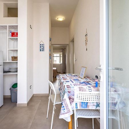 La Casa Di Zia Dedera Lägenhet Torre Santa Sabina Exteriör bild